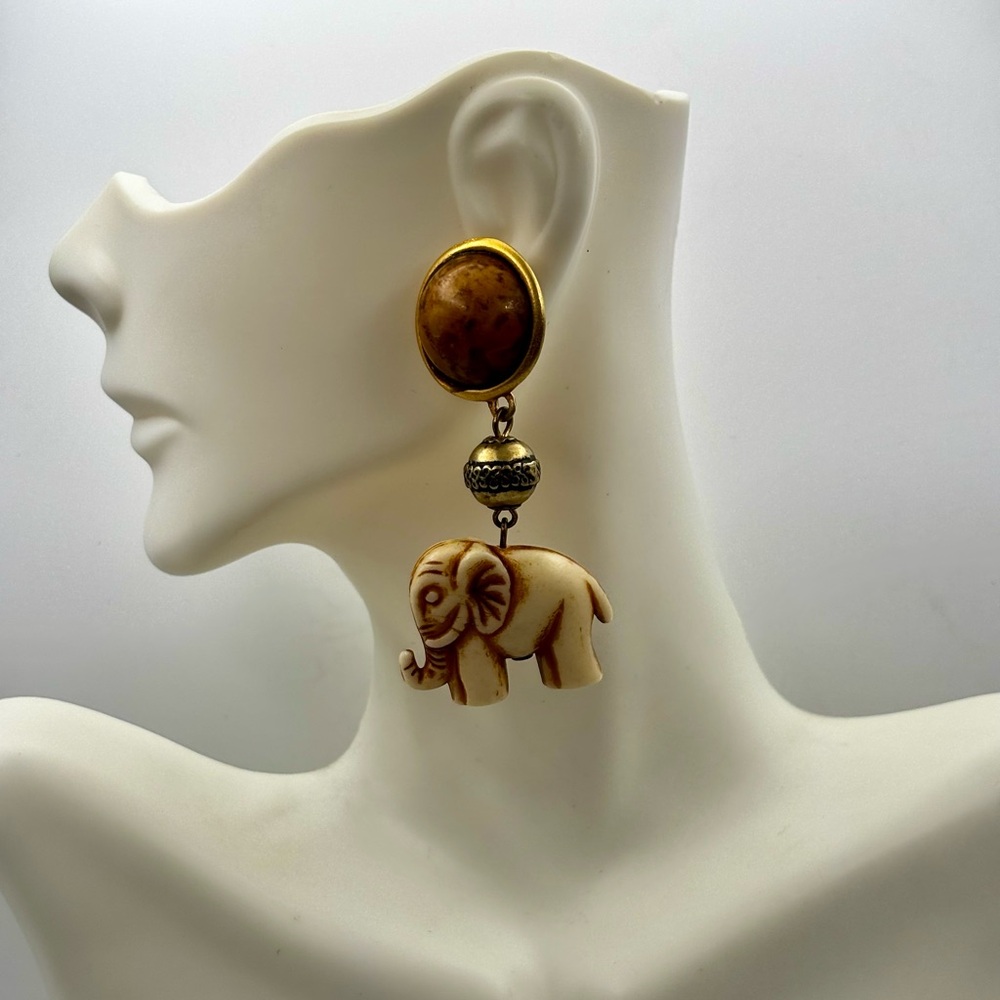 Vintage Boho Carved Elephant Dangle Earrings